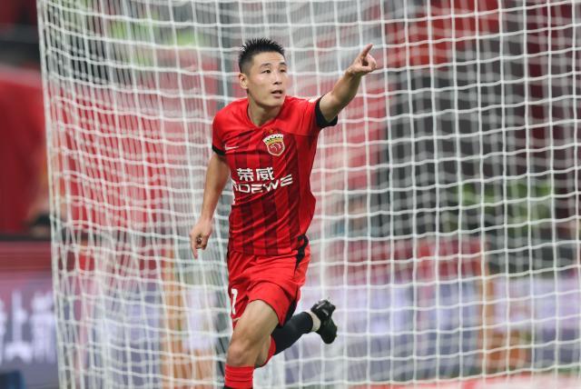 海星体育登录网站-武磊造4球助海港大胜 追平艾克森并列历史射手王